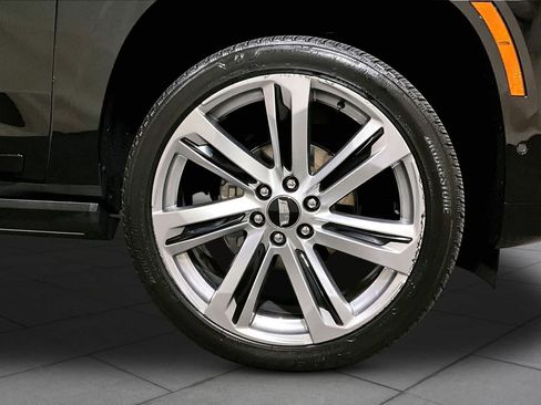 Used 2025 Cadillac Escalade Sport w/ Touring Package AWD/4WD image 10