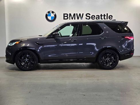 Used 2024 Land Rover Discovery Dynamic SE image 3