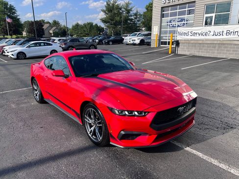 Used 2024 Ford Mustang Coupe RWD image 8
