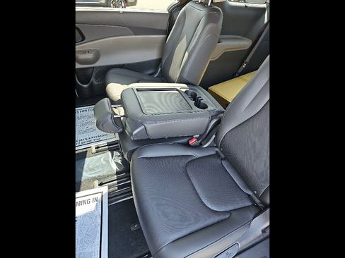 New 2026 Kia Carnival SX image 28