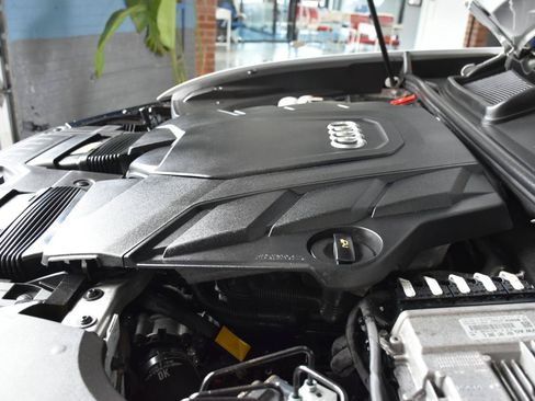 Used 2021 Audi Q8 Premium Plus AWD/4WD image 26