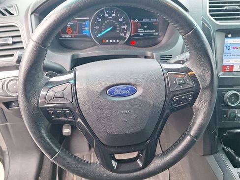Used 2017 Ford Explorer XLT w/ Equipment Group 201A image 15