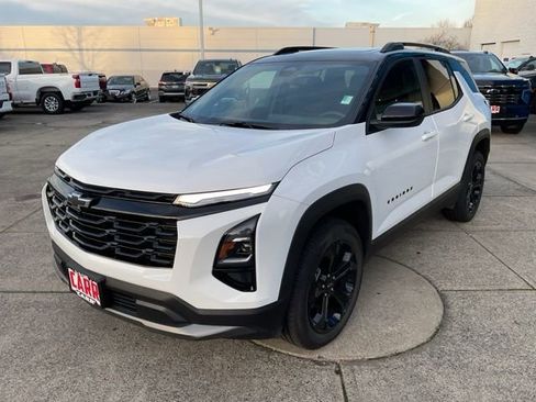 New 2025 Chevrolet Equinox LT w/ Midnight Edition image 4