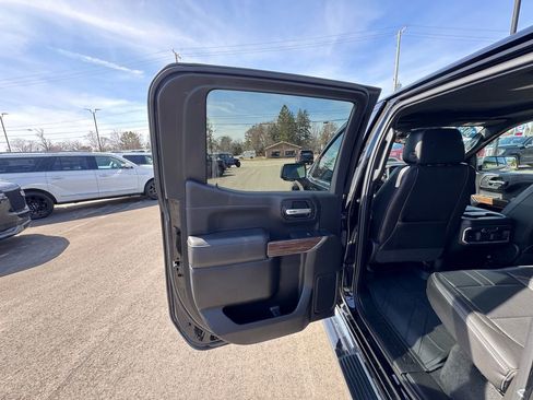 Used 2020 Chevrolet Silverado 1500 High Country w/ Technology Package image 39