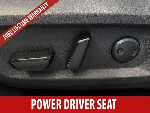 Used 2025 Nissan Rogue SV AWD/4WD image 8