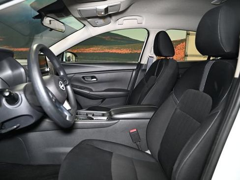 Used 2024 Nissan Sentra SV FWD image 20