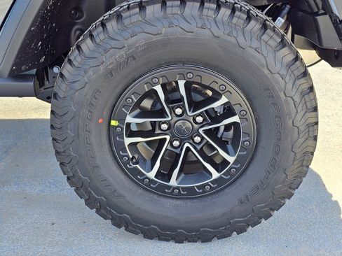 New 2026 Jeep Wrangler Willys AWD/4WD image 10
