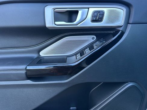 Used 2023 Ford Explorer ST w/ Equipment Group 401A image 11