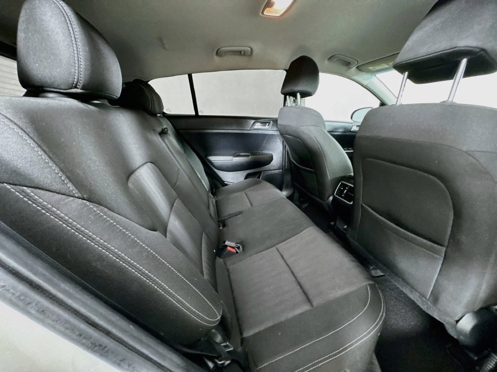 Used 2022 Kia Sportage LX FWD image 32