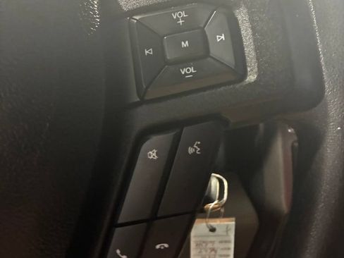 Used 2016 Ford F150 XLT AWD/4WD image 25