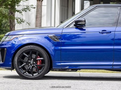 Used 2022 Land Rover Range Rover Sport SVR Carbon Edition AWD/4WD image 4