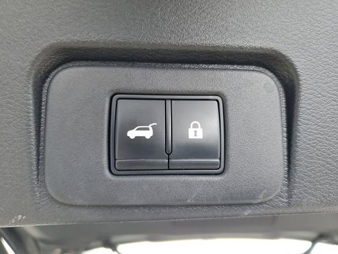 Certified 2021 Nissan Rogue SV w/ Premium Package FWD image 11