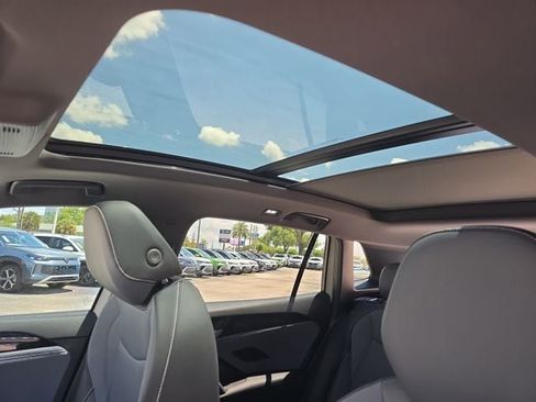 New 2026 Volkswagen Tiguan SE R-Line FWD image 25