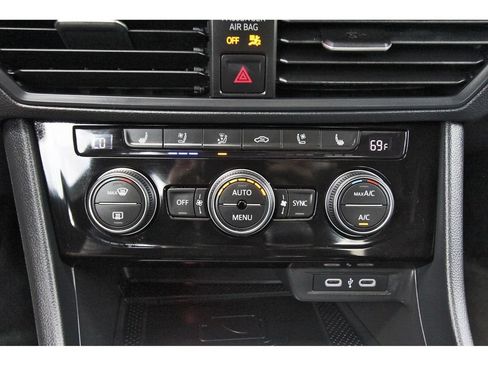 Used 2024 Volkswagen Jetta GLI Autobahn FWD image 26