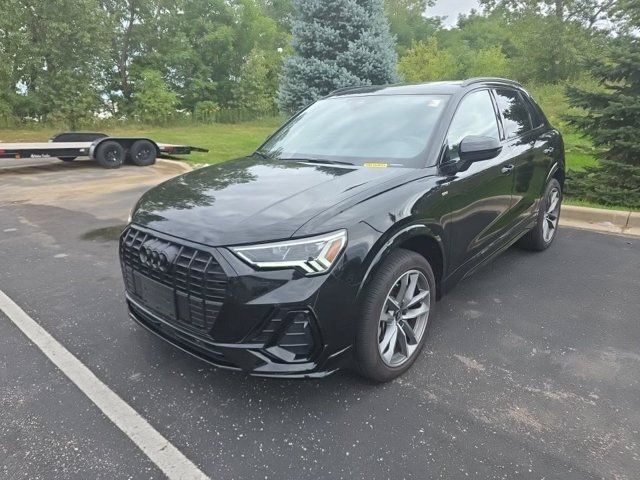 Used 2024 Audi Q3 2.0T Premium Plus AWD/4WD image 15