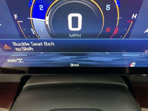 New 2026 Chevrolet Traverse Z71 w/ Enhanced Driving Package image 12