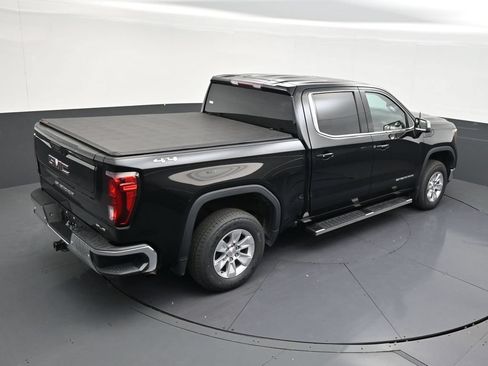 Used 2022 GMC Sierra 1500 SLE w/ Driver Alert Package I AWD/4WD image 17