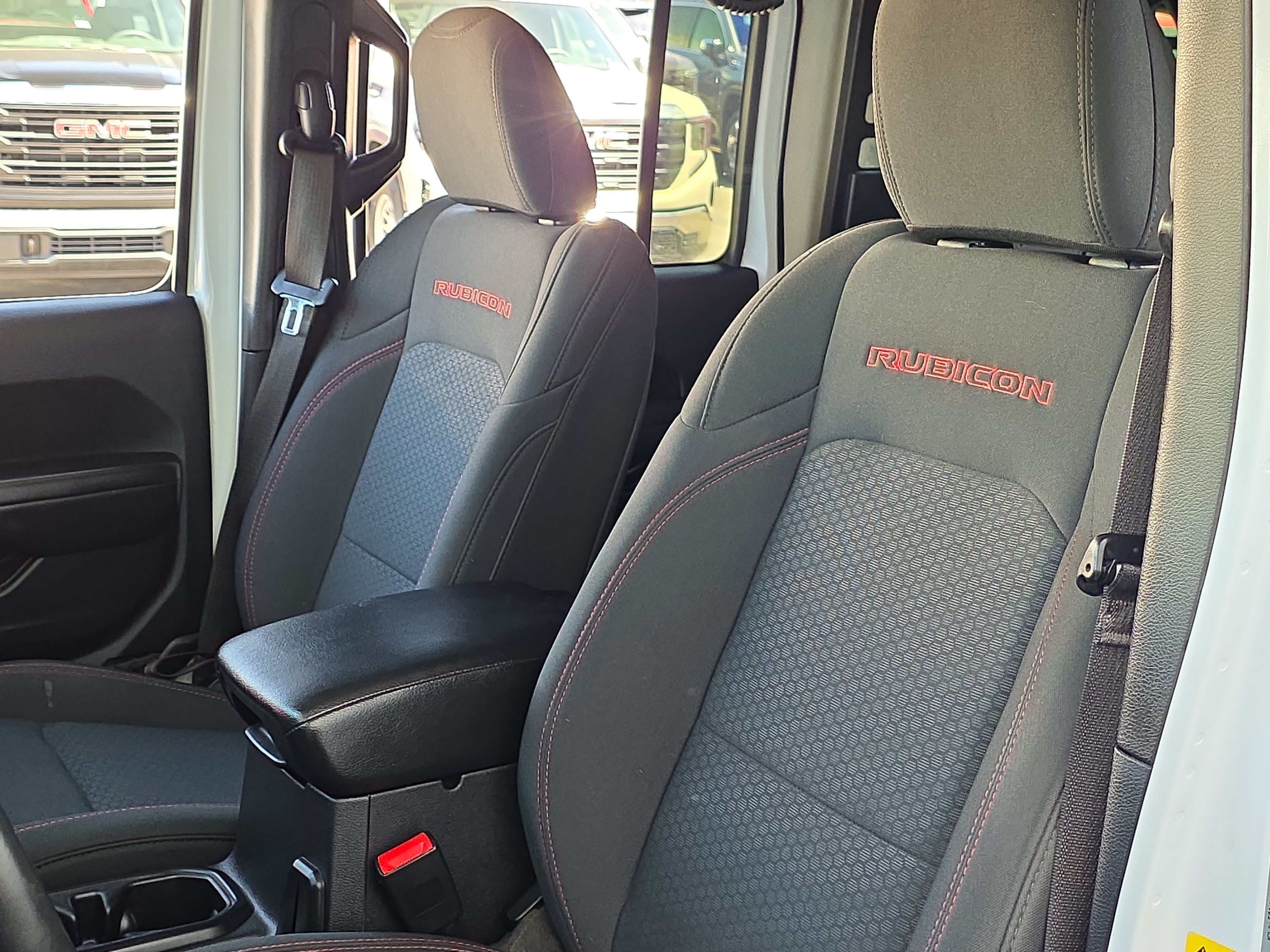 Used 2019 Jeep Wrangler Unlimited Rubicon AWD/4WD image 12