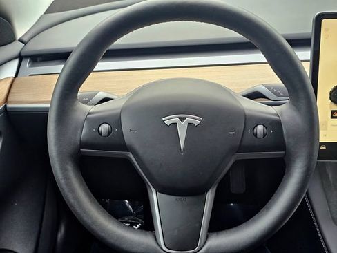 Used 2023 Tesla Model 3 Standard Range RWD image 32