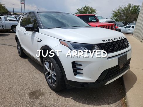 Used 2024 Land Rover Discovery Sport Dynamic SE AWD/4WD image 1
