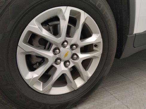 Used 2023 Chevrolet Traverse LS FWD image 31