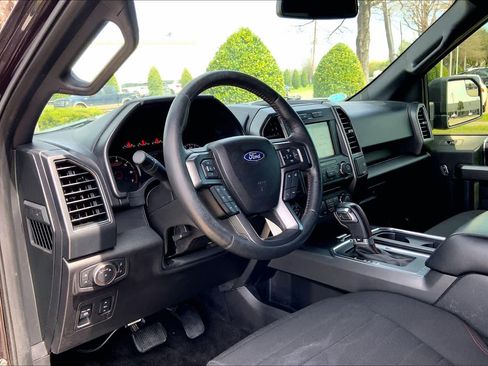 Used 2018 Ford F150 XLT w/ Equipment Group 302A Luxury image 17