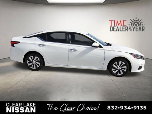 Used 2022 Nissan Altima 2.5 S image 8