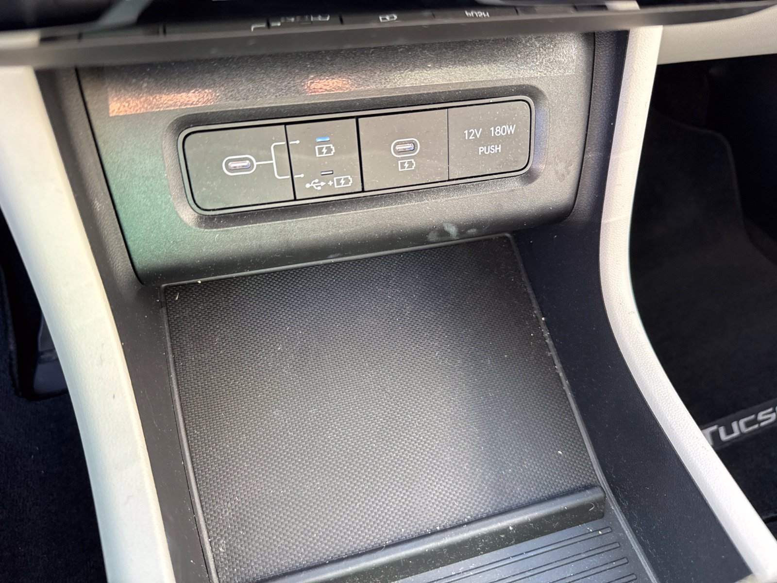 Used 2025 Hyundai Tucson Limited AWD/4WD image 24