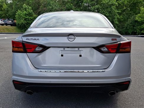 Certified 2023 Nissan Altima 2.5 SR w/ SR Premium Package FWD image 6