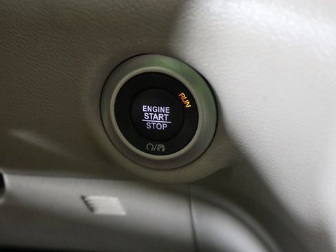 Used 2023 Chrysler Voyager LX FWD image 32