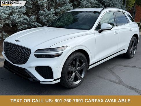 Used 2022 Genesis GV70 3.5T Sport w/ Sport Prestige Package AWD/4WD image 3