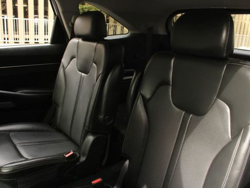 Used 2021 Kia Sorento EX w/ EX AWD X-Line Package image 16