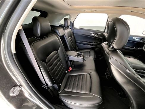 Used 2019 Ford Edge SEL w/ Equipment Group 201A image 33