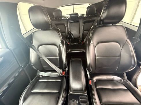 Used 2024 Ford Escape Platinum image 19