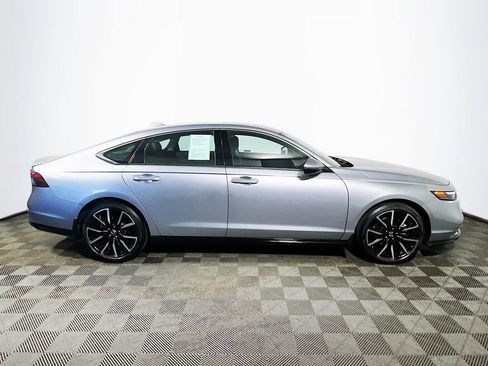 Used 2023 Honda Accord Touring image 8