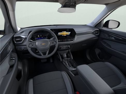 New 2026 Chevrolet TrailBlazer LT w/ Midnight Edition FWD image 9