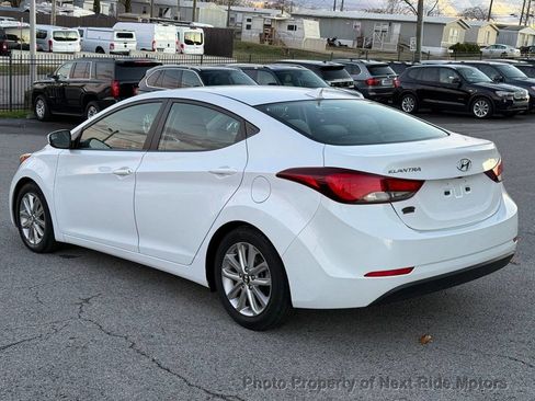 Used 2015 Hyundai Elantra SE w/ Option Group 02 image 5