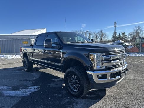 Used 2018 Ford F250 Lariat image 3