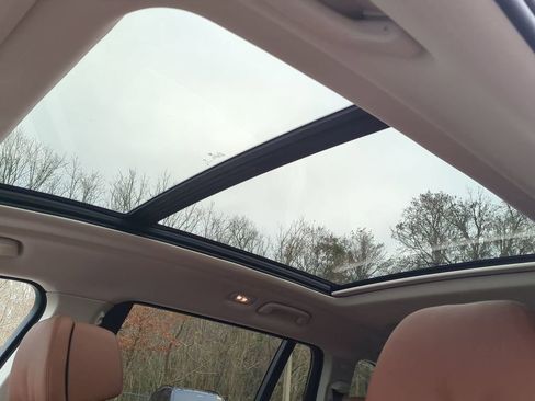 Used 2025 BMW X7 xDrive40i w/ Premium Package image 20