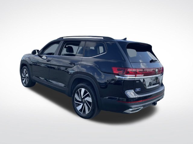 Used 2025 Volkswagen Atlas SE AWD/4WD image 3