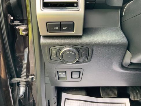 Used 2019 Ford F150 Platinum AWD/4WD image 18