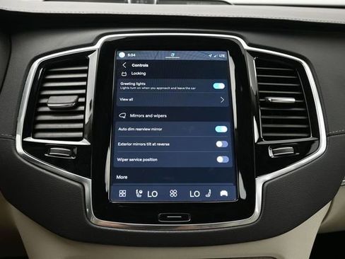 Used 2023 Volvo XC90 B6 Ultimate w/ Protection Package Premier AWD/4WD image 19