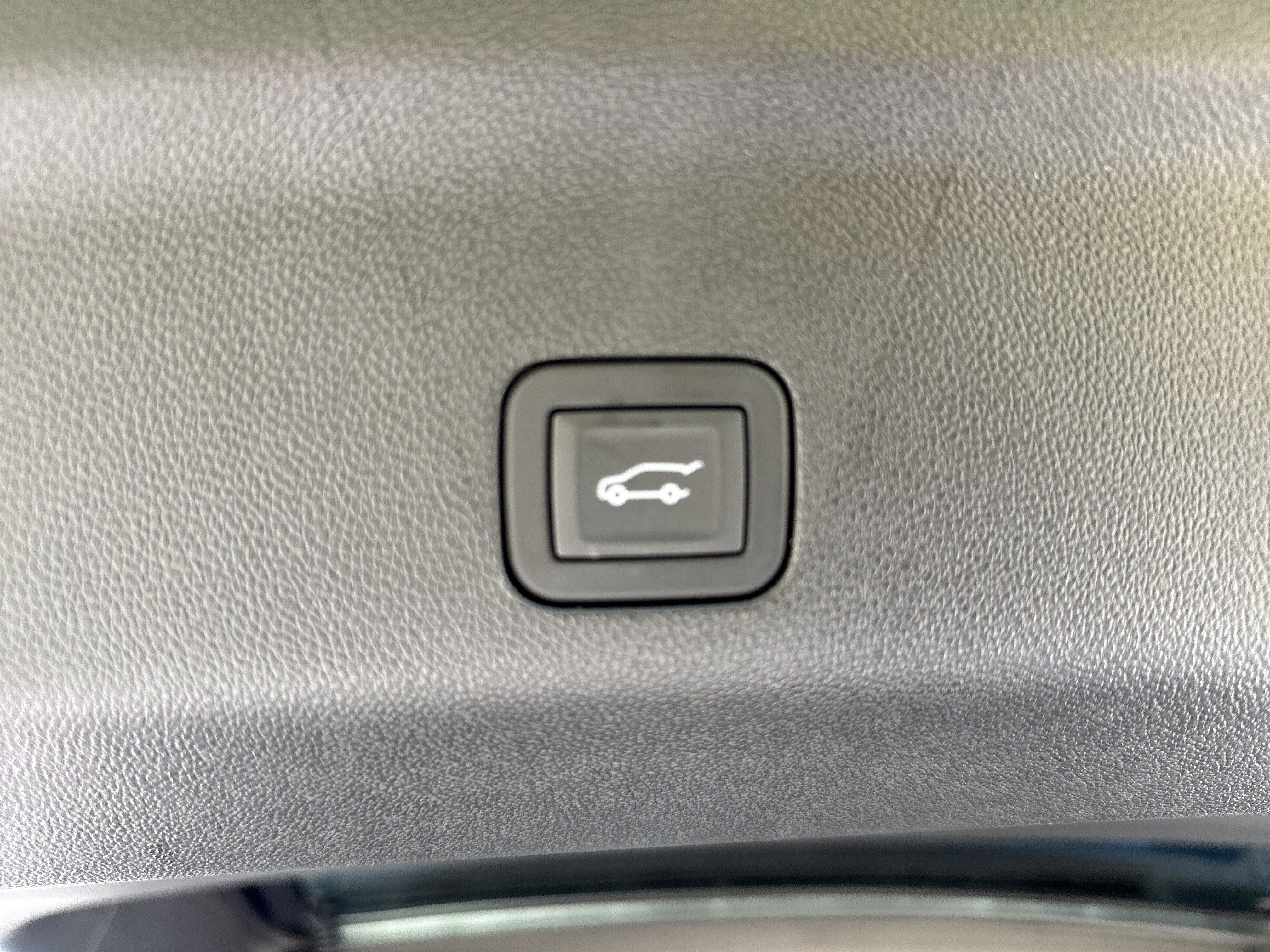 Used 2026 GMC Yukon Denali Ultimate AWD/4WD image 40
