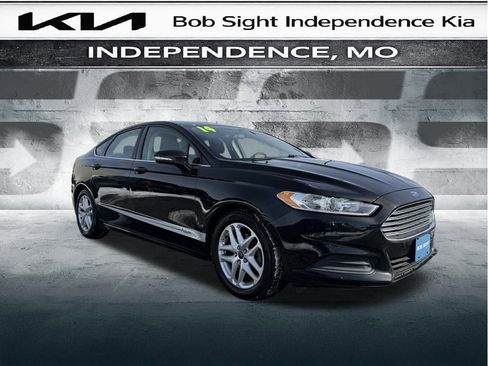 Used 2014 Ford Fusion SE image 23