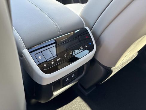 Used 2026 INFINITI QX60 Luxe image 15