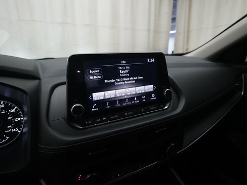 Certified 2024 Nissan Rogue SV w/ SV Premium Package AWD/4WD image 6