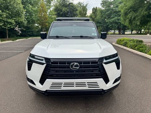 Used 2024 Lexus GX 550 w/ Accessory Package (Z1) AWD/4WD image 2