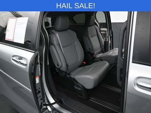 Certified 2024 Toyota Sienna XLE w/ XLE Plus Package image 33