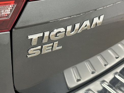Used 2020 Volkswagen Tiguan SEL image 29
