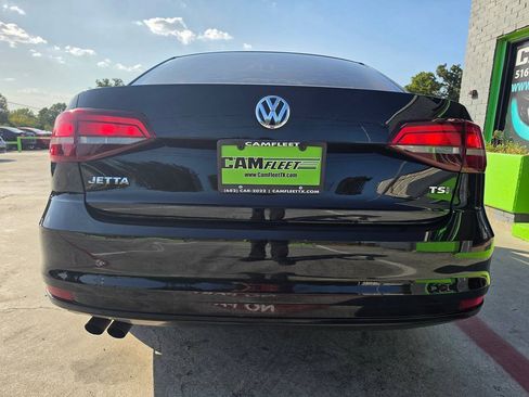 Used 2017 Volkswagen Jetta S w/ Jetta S Cold Weather Package FWD image 15